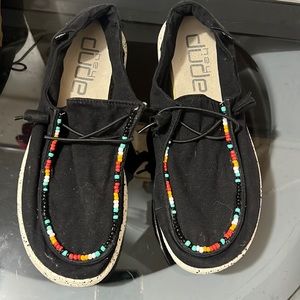 Hey Dude size 10 womens